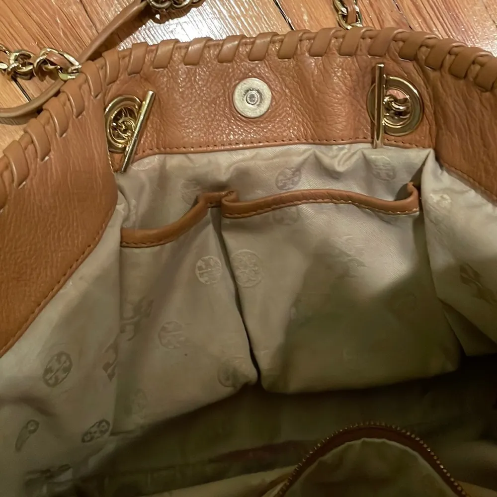 Tory Burch Marion East West Tote Tan - Image 11