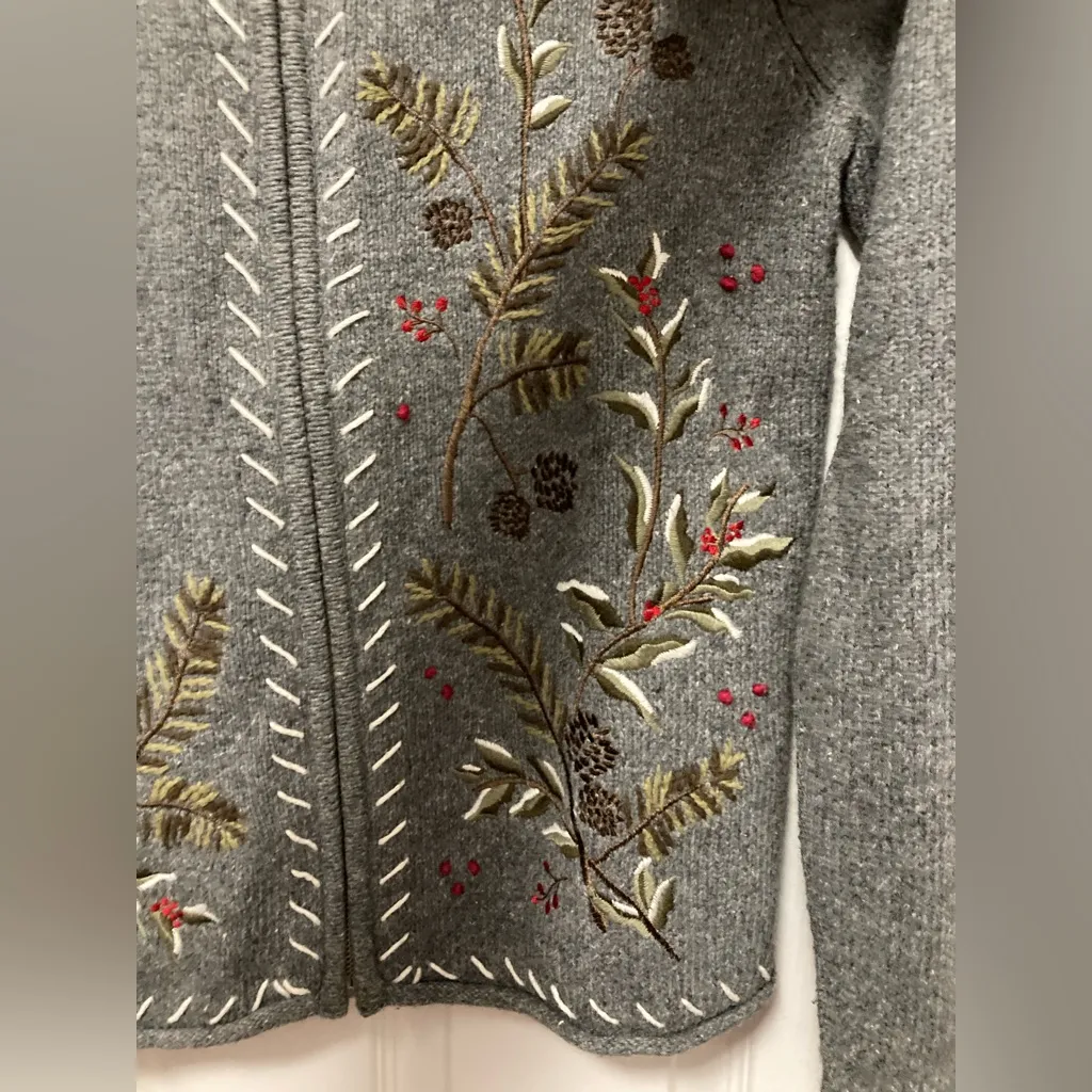 Croft & Barrow Gray Embroidered Floral Silk Blend Zip Up Cardigan Sweater - Image 6
