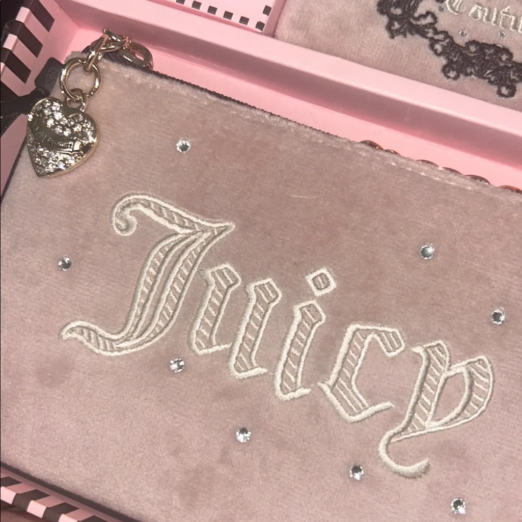 Juicy Couture Limited Edition Velour Wristlet & Coin Purse Y2K Set NEW - Image 3