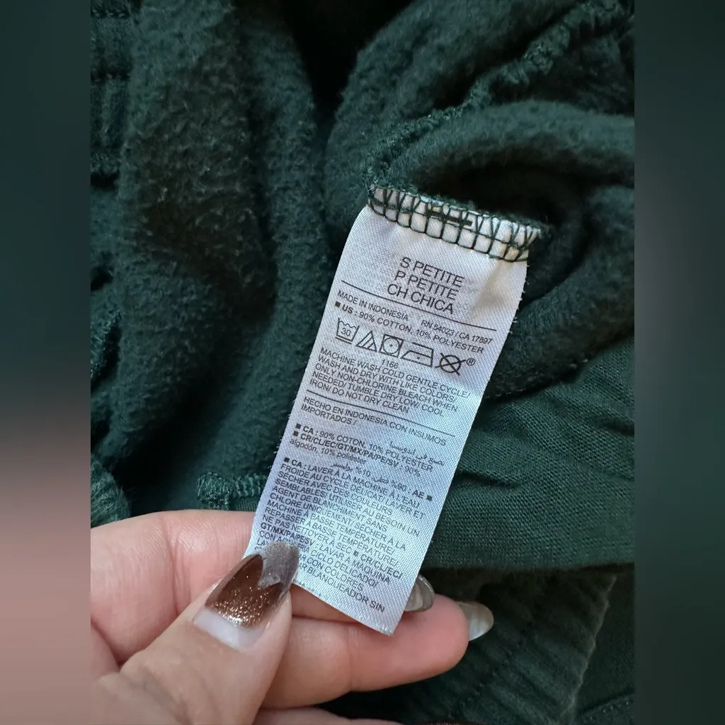 Old Navy SoComfy cargo sweatpants - Image 8