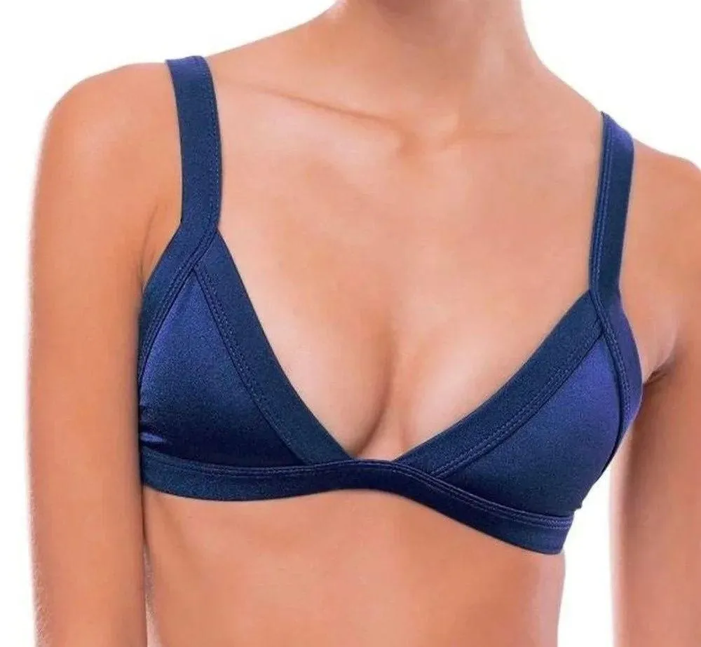 NWT ONEONE kameron bikini top in deep blue
Women’s XS extra small Blue - Image 4