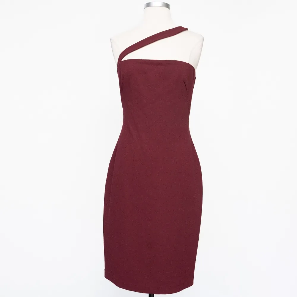 Black Halo. Vintea Sheath Dress. - Image 6