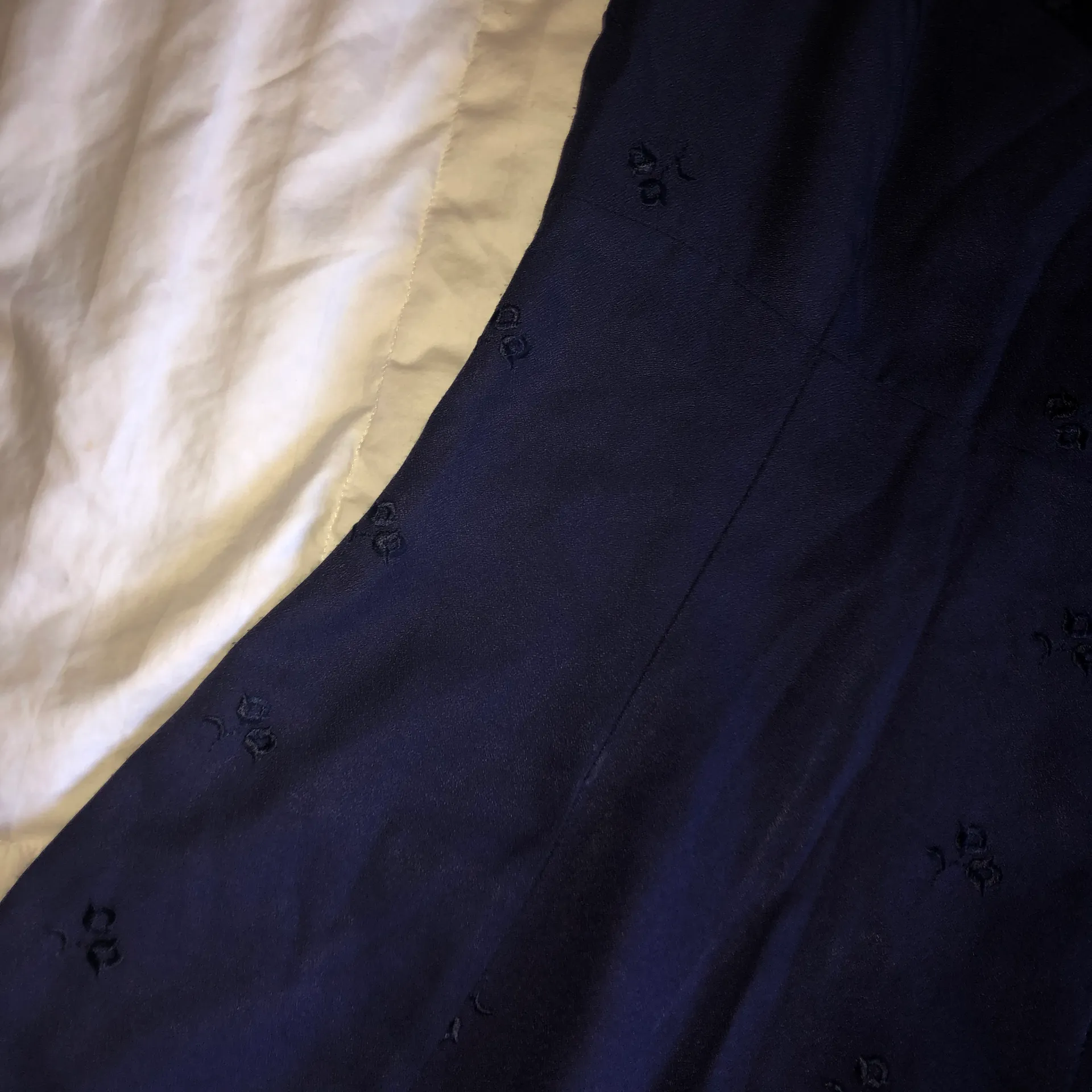 dark blue mini dress dark floral - Image 3