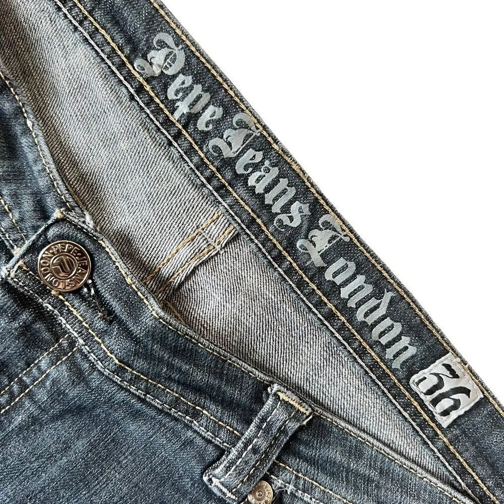 Rare Pepe Jeans London Embroidered Floral Heart and Snake Jeans - Image 5