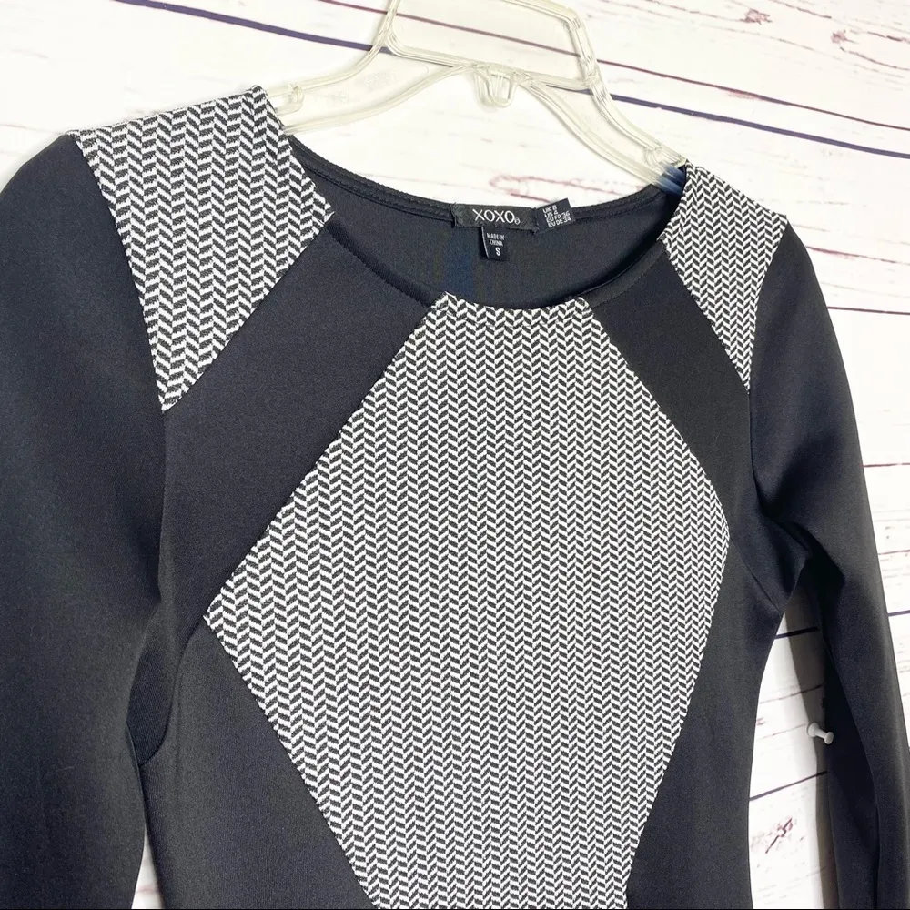 XOXO Black & White Geometric Long Sleeve Bodycon Mini Dress Size 4 Small - Image 8