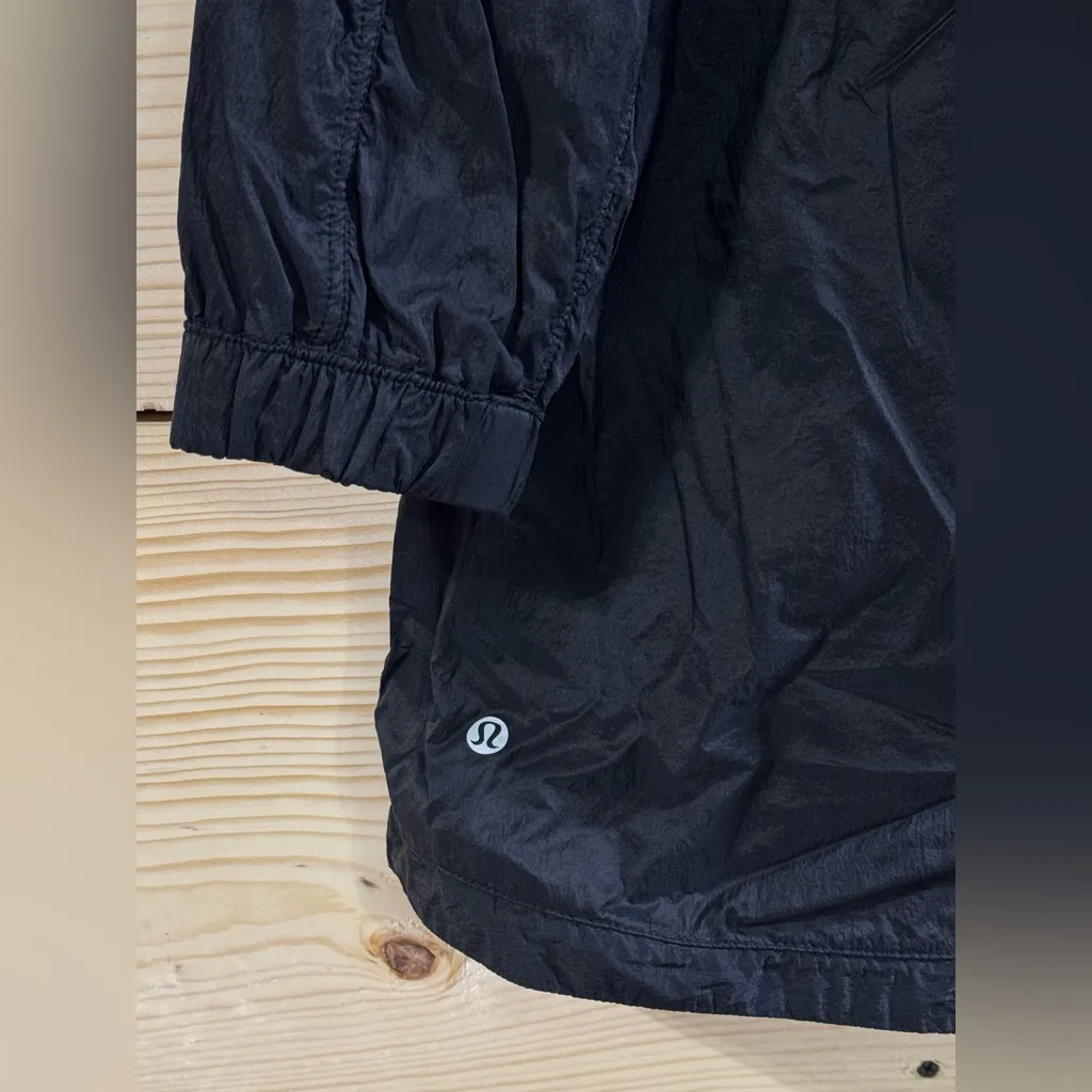 Lululemon  Windbreaker Jacket - Image 4