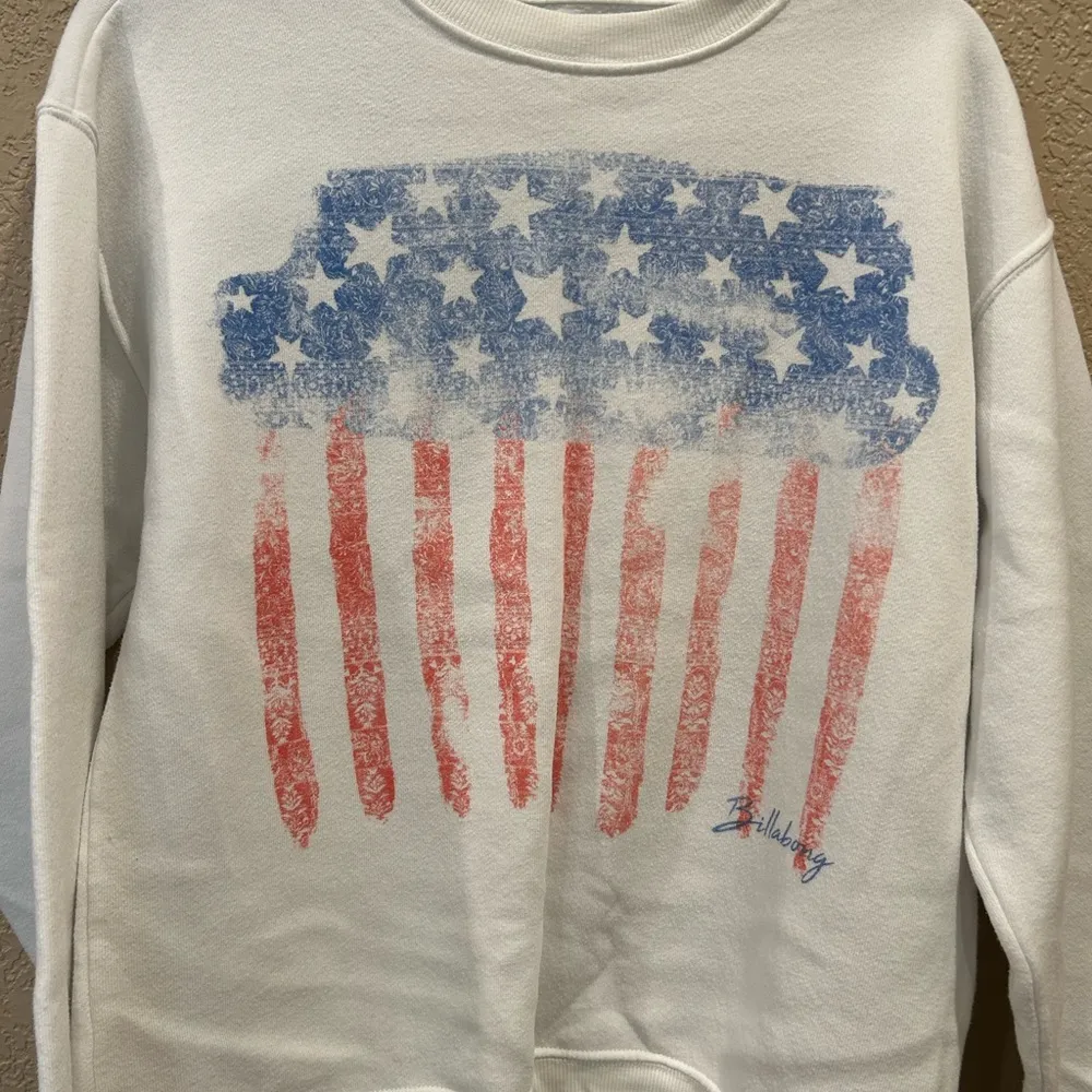 Billabong White Sweatshirt with American Flag Design - Image 2