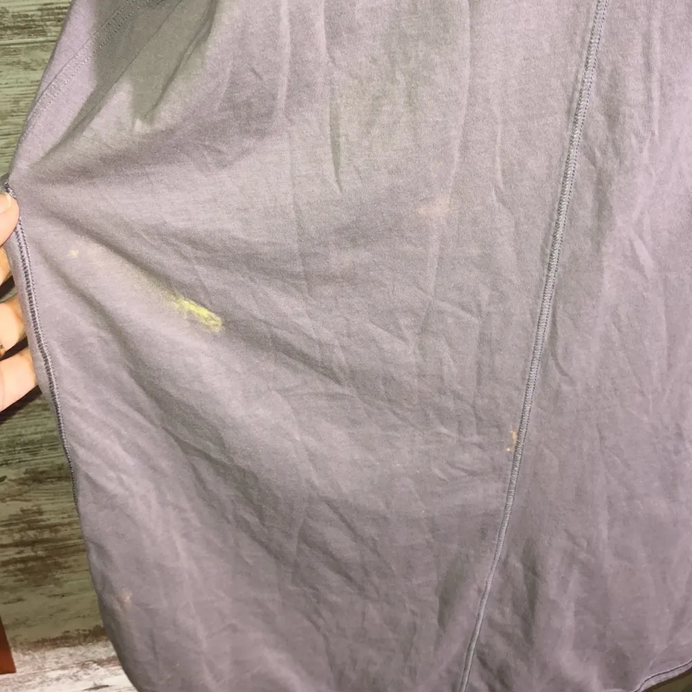 Lululemon lavender purple top slit sides active wear everyday wear size …​ - Image 6