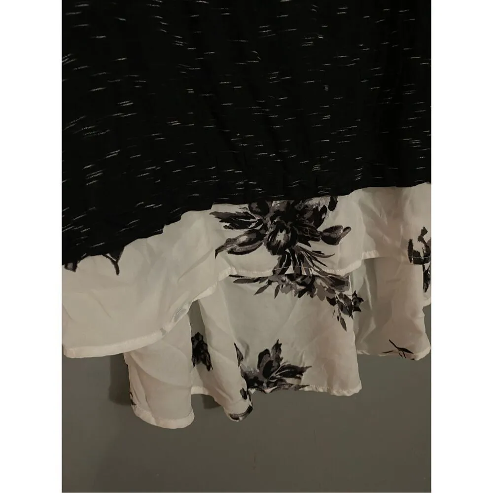 Xhilaration Black And White Floral High Low Short Sleeve Top XL - Image 6