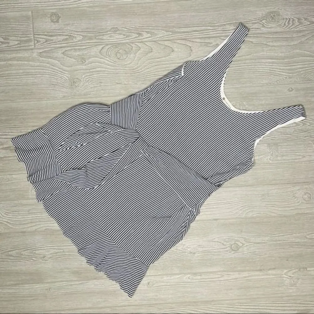 The impeccable pig striped belted ruffle sleeveless dress size medium - Image 4