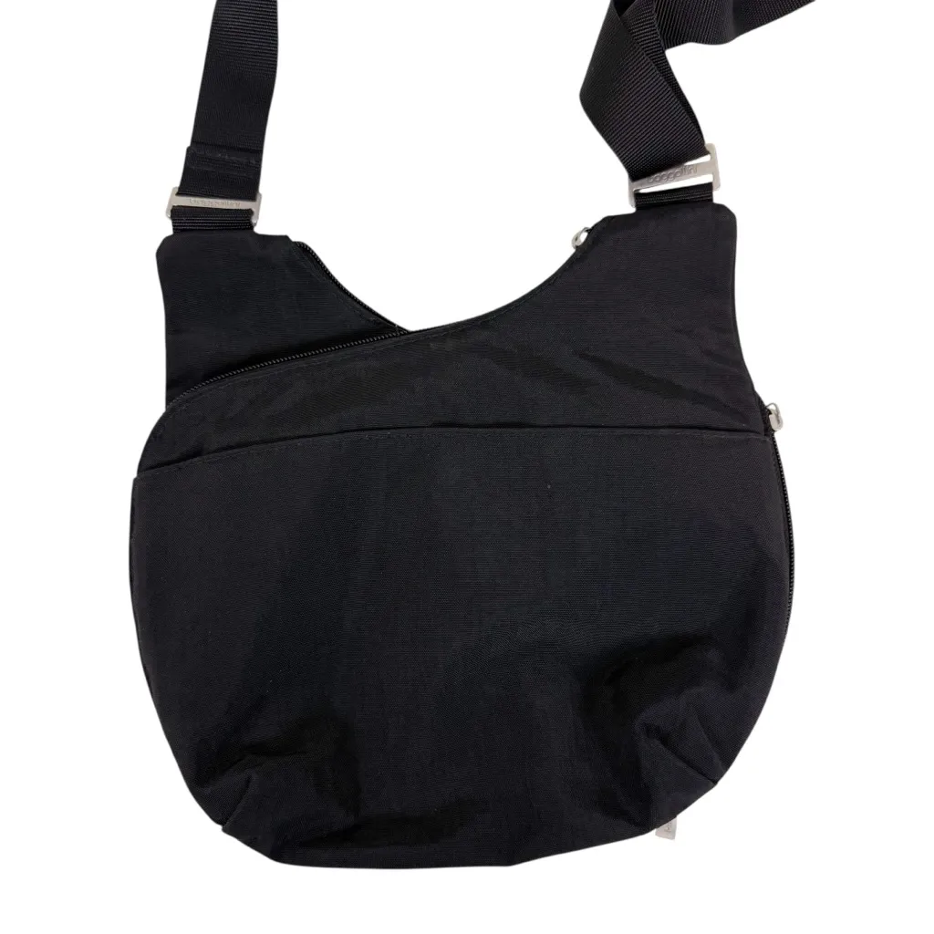 Baggallini Criss Cross Crossbody in Black with Sand Lining - Image 4