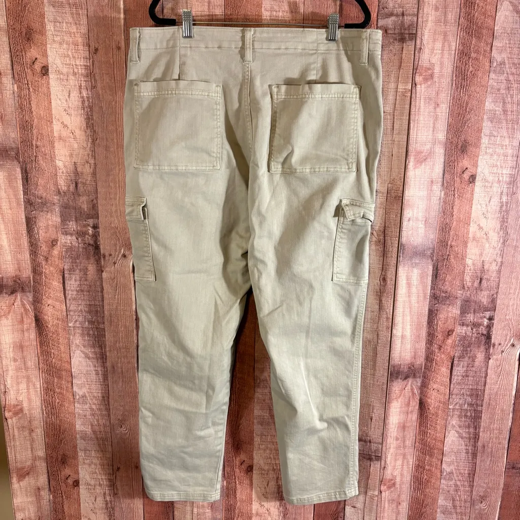Universal Thread Khaki‎ Boyfriend Cargo Jeans Size 16/33 - Image 2