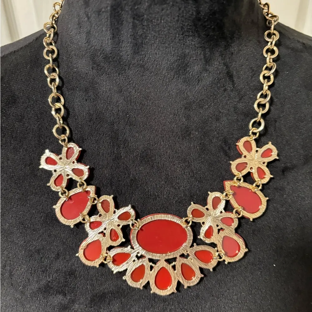 Acrylic Goldtone Statement Necklace - Image 4