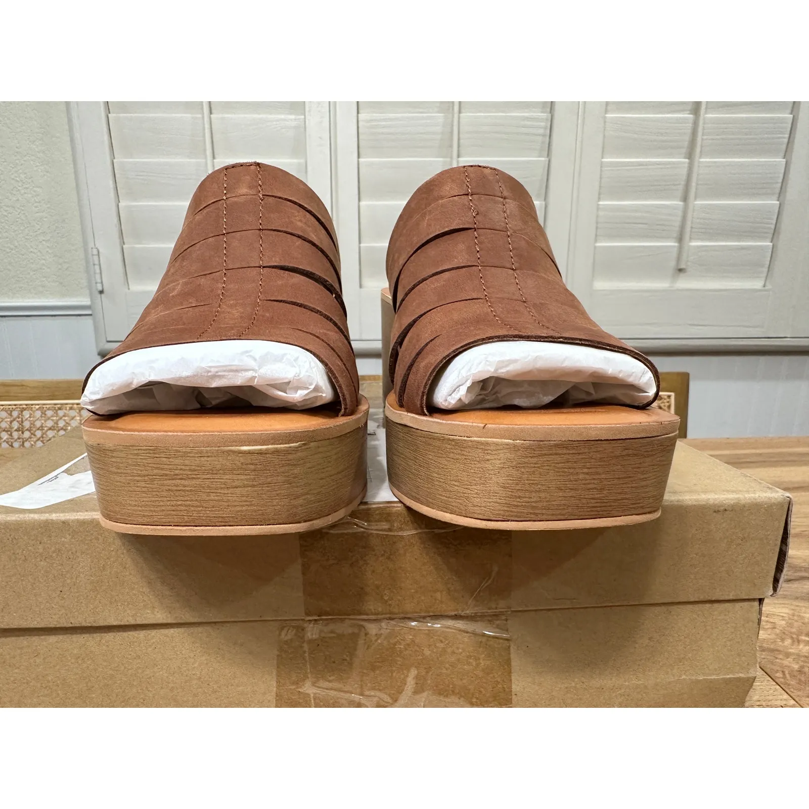 Lucky Brand Women's Paydin High Heel Platform Sandal Umber Leather Size 8.5 NIB - Image 8