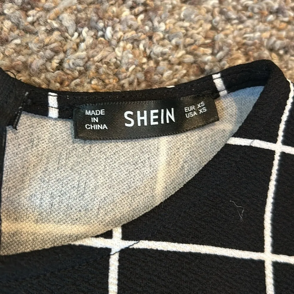 SHEIN women’s black/white sheath dress size extra small XS w/ small ruffle hem - Image 6