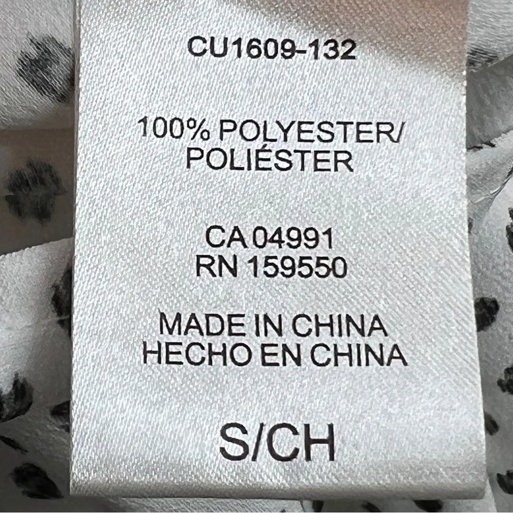 Hilary Radley Small Black & Gray Print on White Sleeveless V-Neck Tunic - Image 6