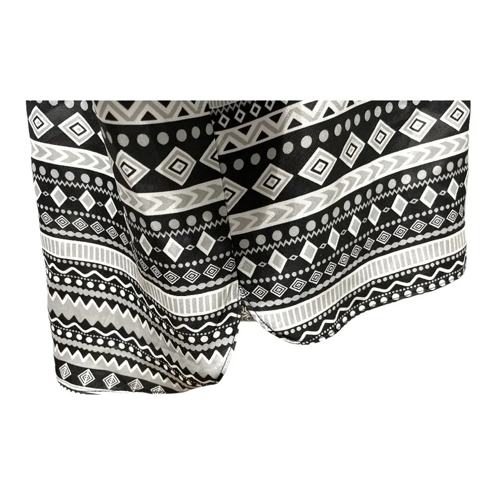 Eci New York Womens Blouse Tunic Top
Sz M Tribal print - Image 7