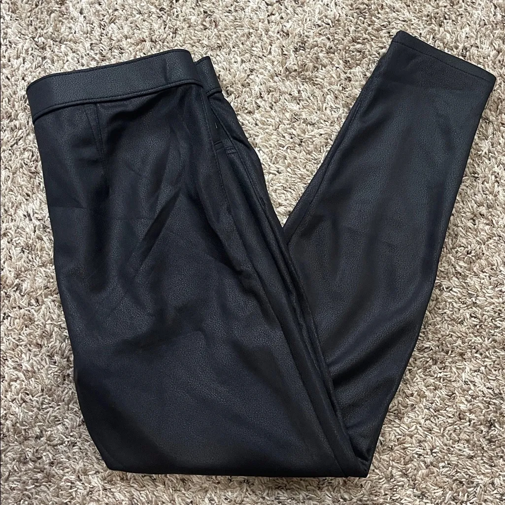 No Boundaries High rise Jegging Skinny Fit Size Large Black - Image 4