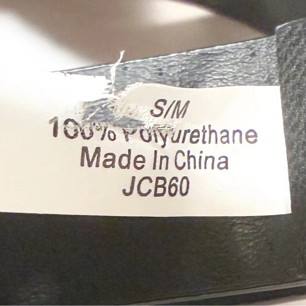 Juicy Couture Small/Medium Gold Heart Studded Black Skinny Belt - Image 3