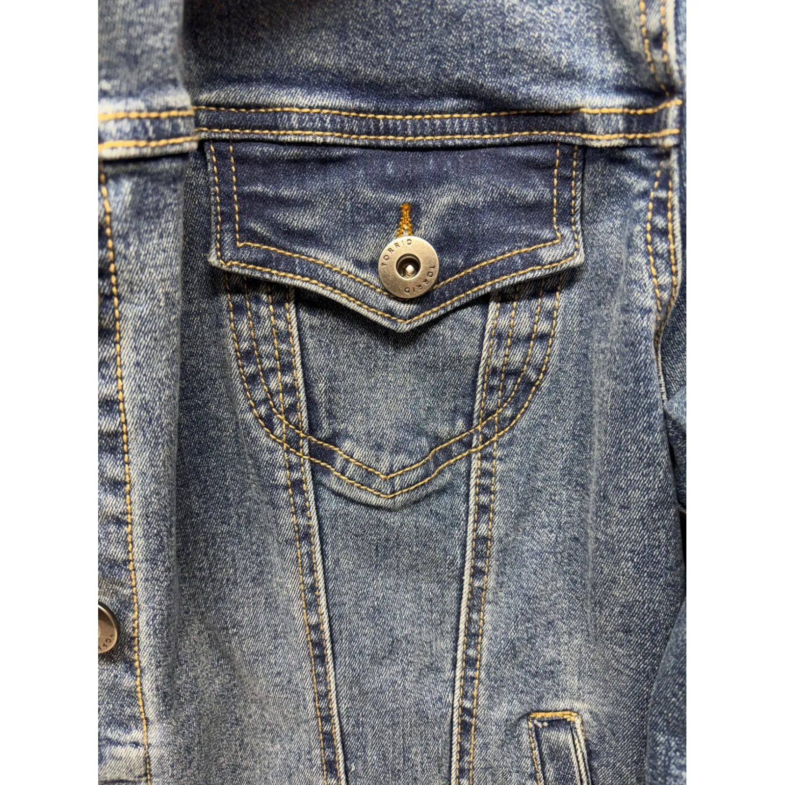 Torrid Denim Jacket Blue Classic Fit Button Front Trucker Style Women Size 2 - Image 2