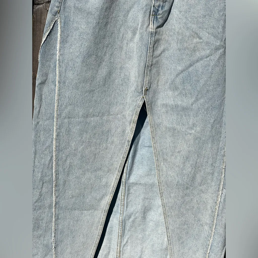 Goodnight Macaroon Claire' High Waist Frayed Denim Midi Skirt - Image 6