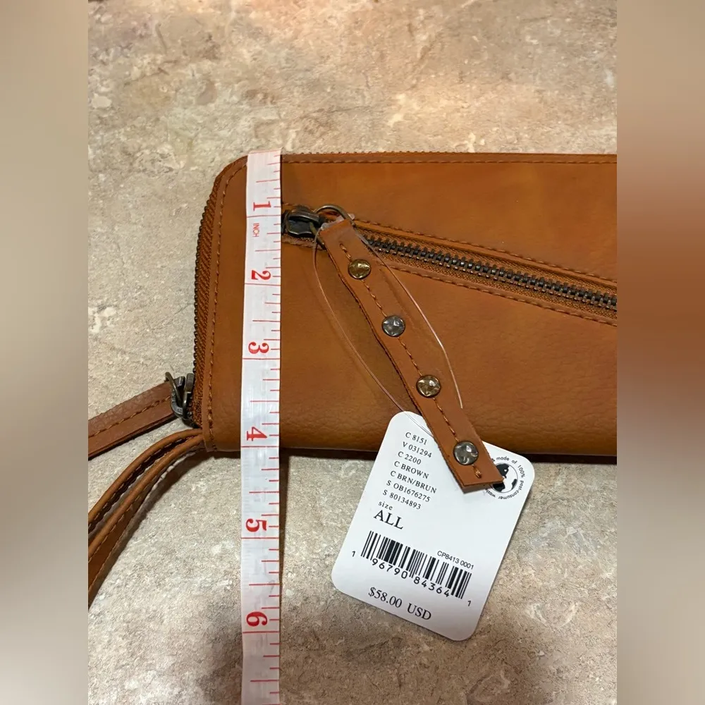 Free People  tan wallet/clutch with zipper & stud details NWT - Image 7