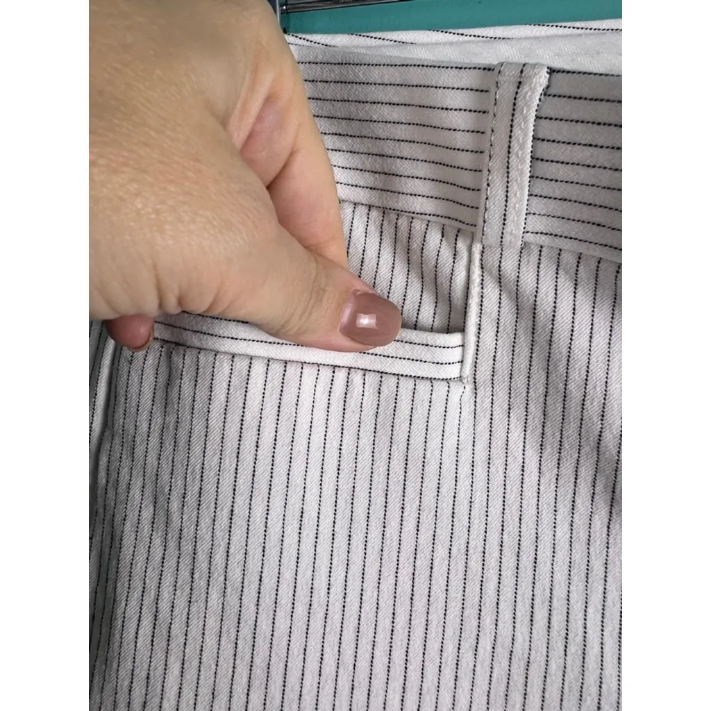Women's Banana Republic Sloan White Black Pinstripe Ankle Pants Size 8 - Image 5
