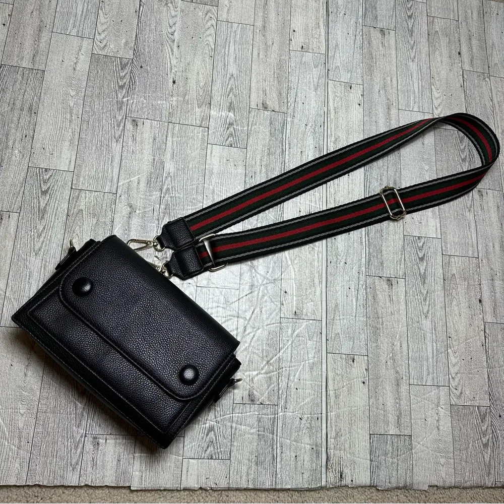 Sondra Robert’s Squared black crossbody vegan leather bag - Image 14