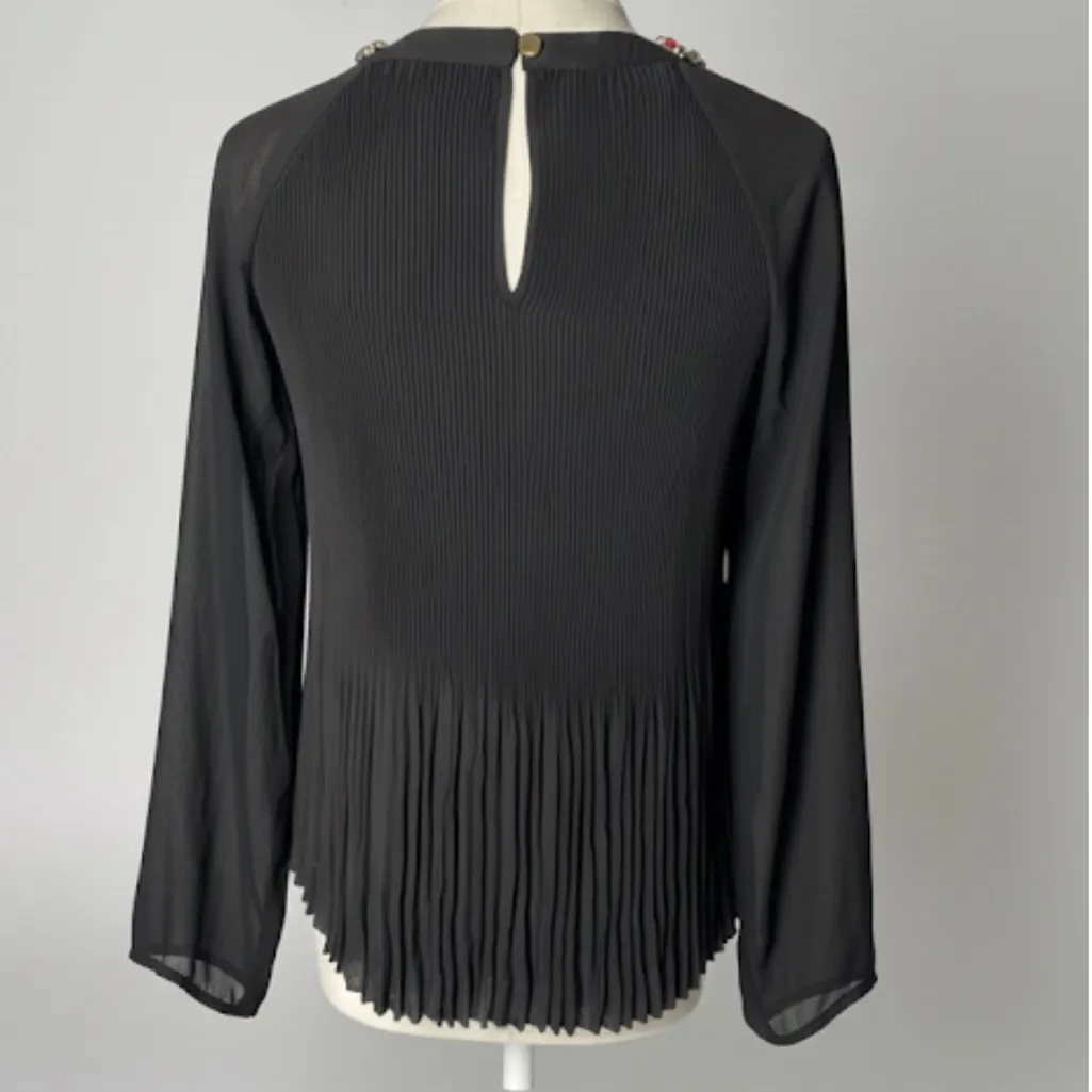 Ted Baker London LOVINA Embellished Pleated Long Sleeve Blouse Black 
SZ 0 US 2 - Image 6