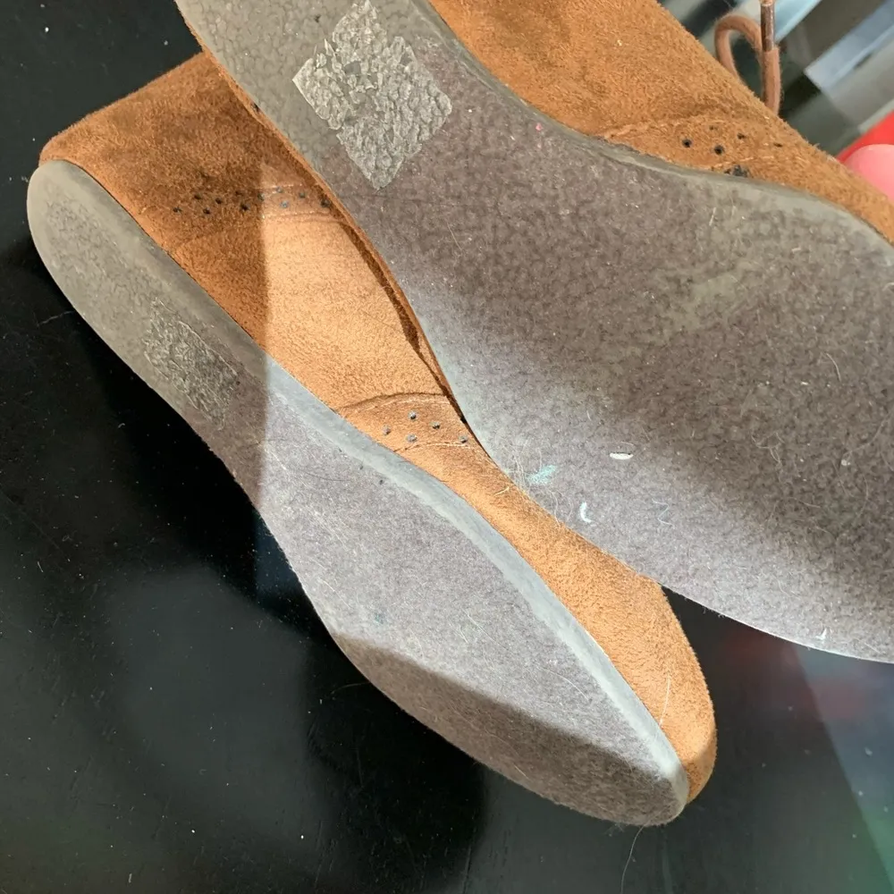 City classified wedge lace up ankle booties Brown Size 7.5 - Image 4