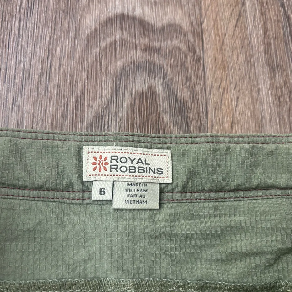 Royal Robbins Women’s Green Ripstop Hiking Shorts Size 6 Outdoor Nylon Blend - Image 3