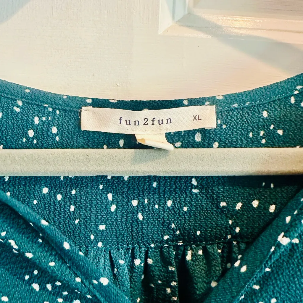 Fun 2 Fun Green Speckled Blouse Size XL - Image 4
