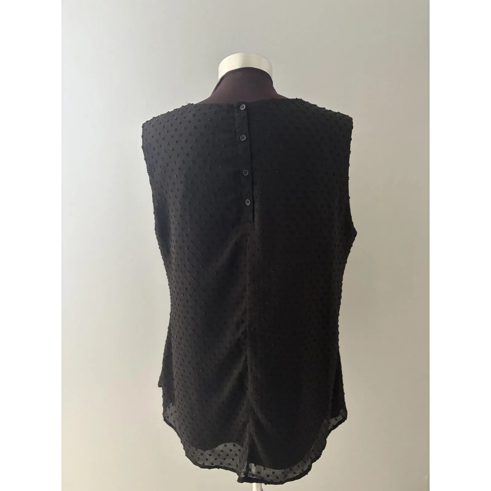 Tantrums Blouse Size Large Sleeveless Embroidered Floral Swiss Dot Boho Festival Black - Image 5