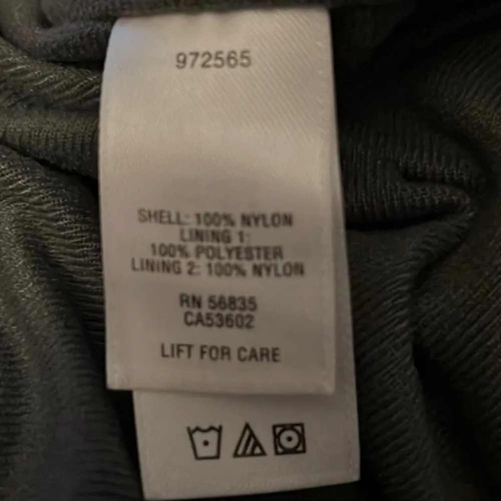 Cabela's Women's Outerwear Rose Colored Lightweight Puffer Jacket Size Medium - Image 9