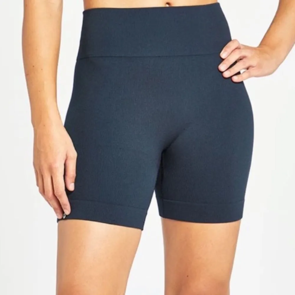 Oiselle Running Seamless Ribbed Flyte Shorts Ink Blue Size Small - Image 7
