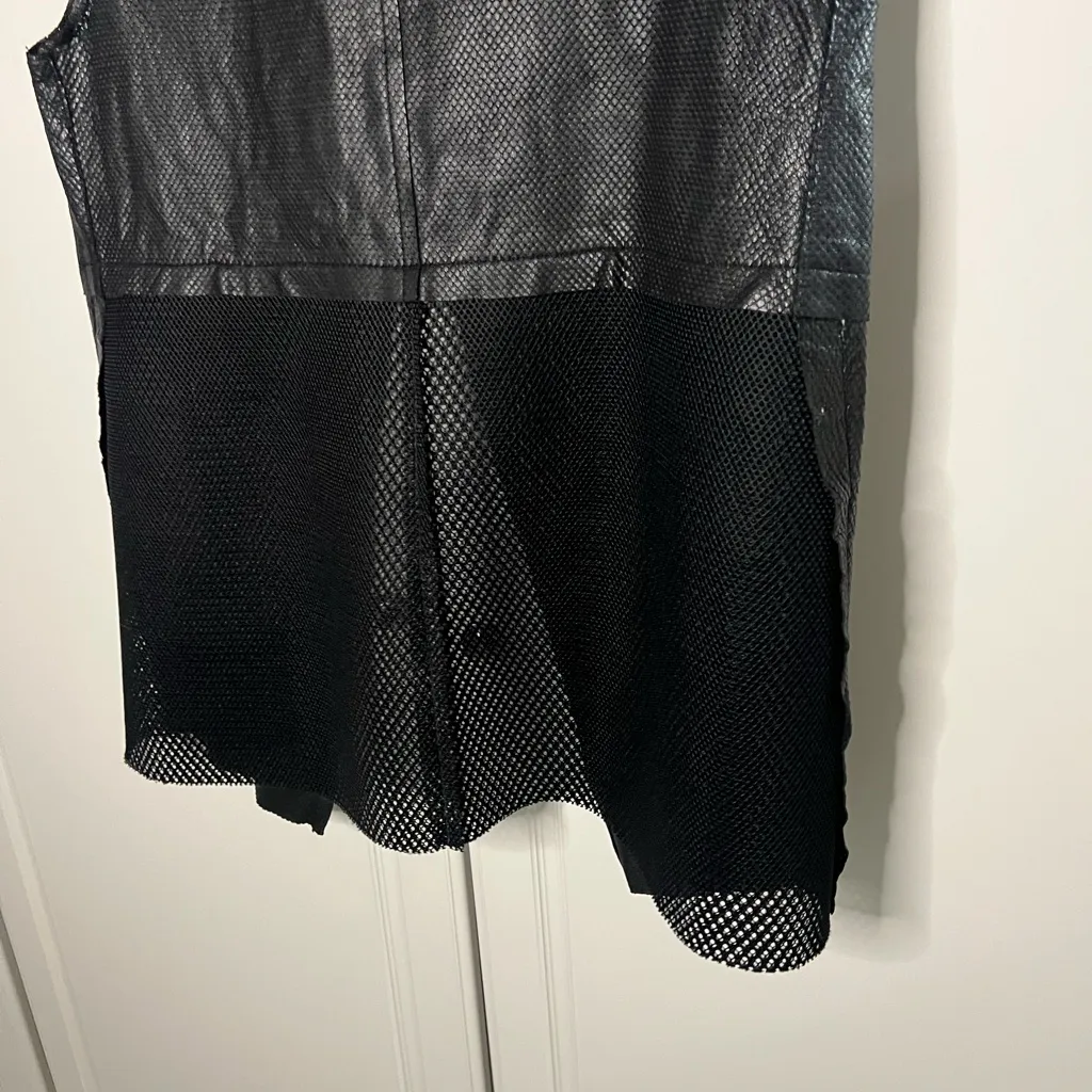 Elie Tahari 100% Leather Micro-perforation Mesh motorcycle vest - Image 15