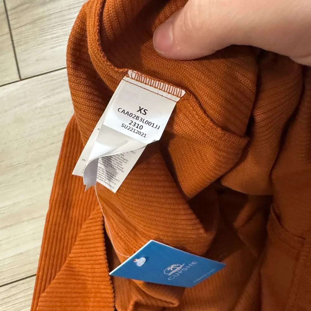 Burnt orange skirt - Image 4