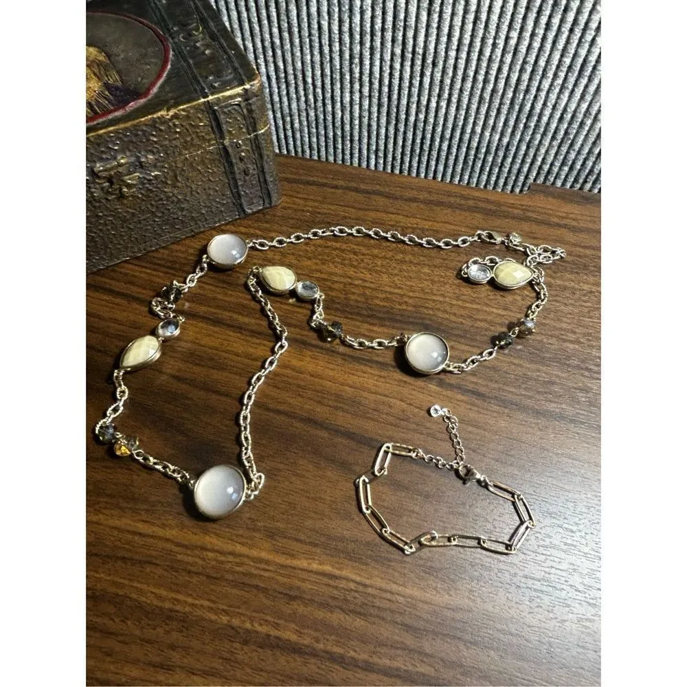 Loft jewelry milky beaded and Whitestone and gold necklace and bracket set - Image 6