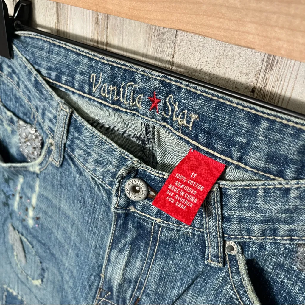 Vanilla Star Patchwork Distressed‎ Floral Flare Low Rise Jeans Womens Size 11 - Image 5