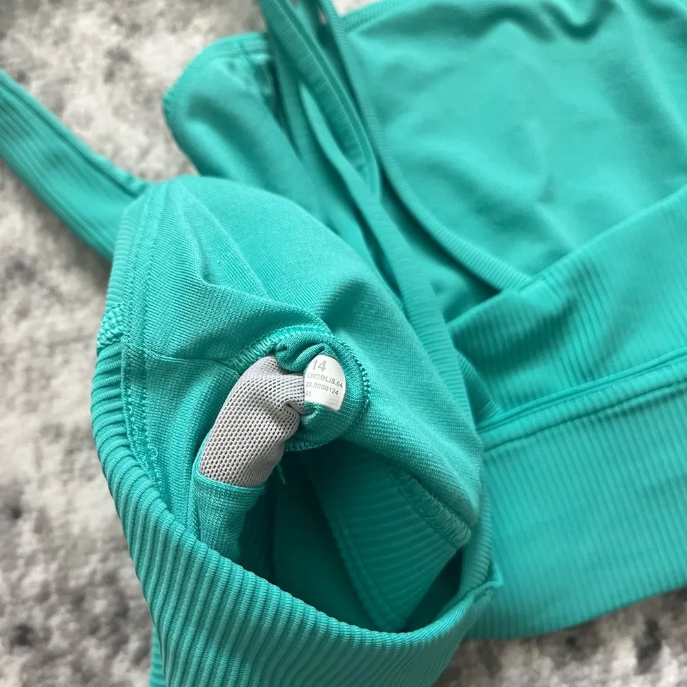 Lululemon  Energy Ribbed Longline Bra Medium Support, B–D Cups - Image 3