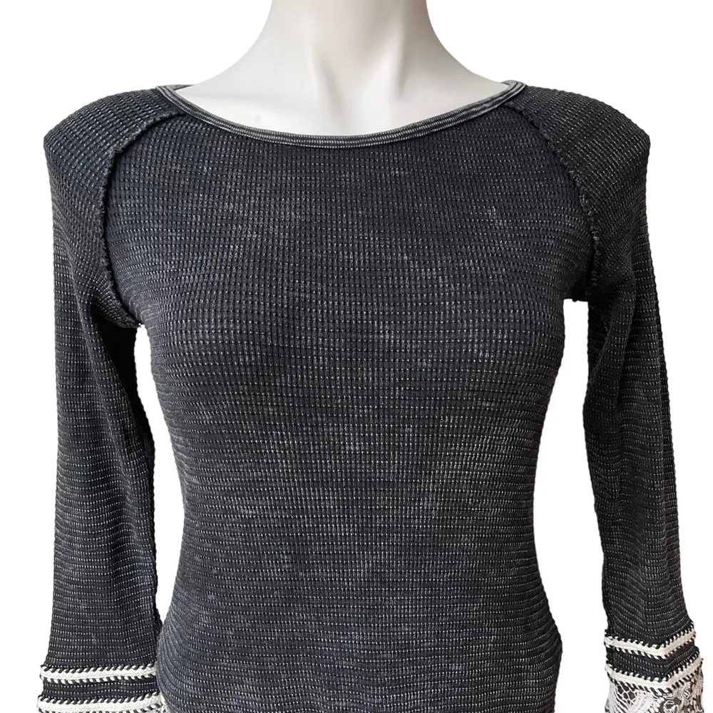 Able Black Long Sleeve Thermal Top White Lace Cuff - Image 7