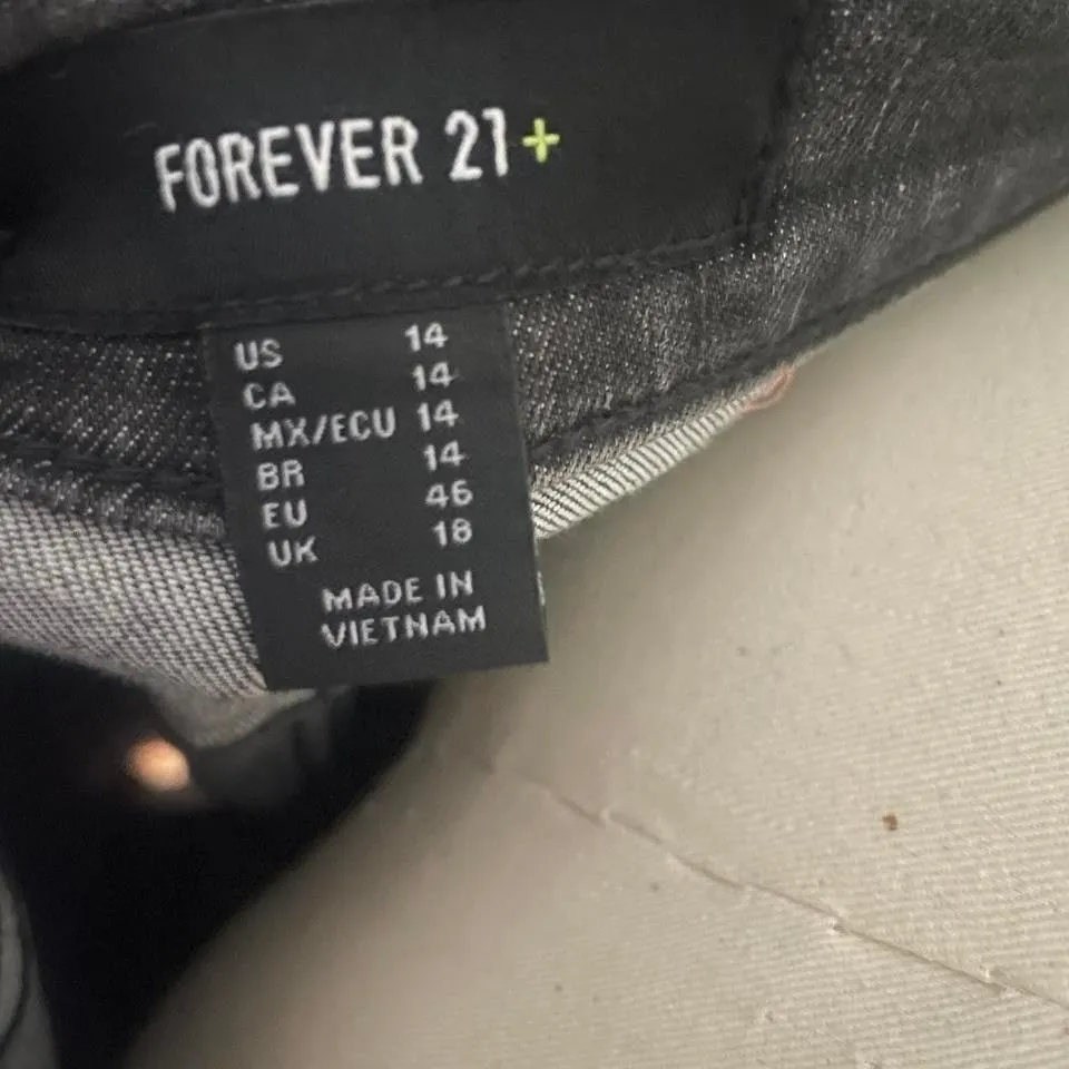 Forever 21+‎ High Rise Gray Distressed Jeans - Size 14 - Image 8