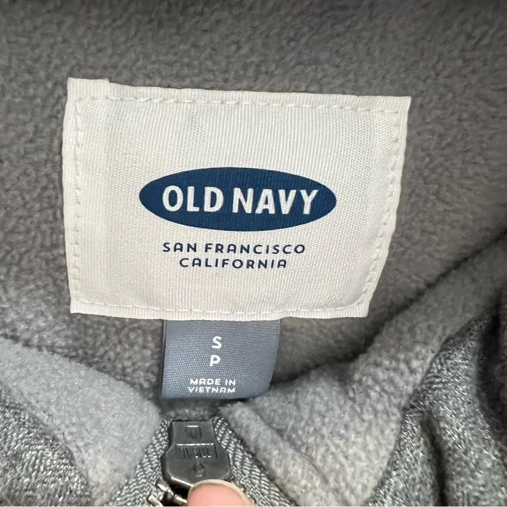 Old Navy Gray Quilted Puffer Vest Women’s Size S - Image 4