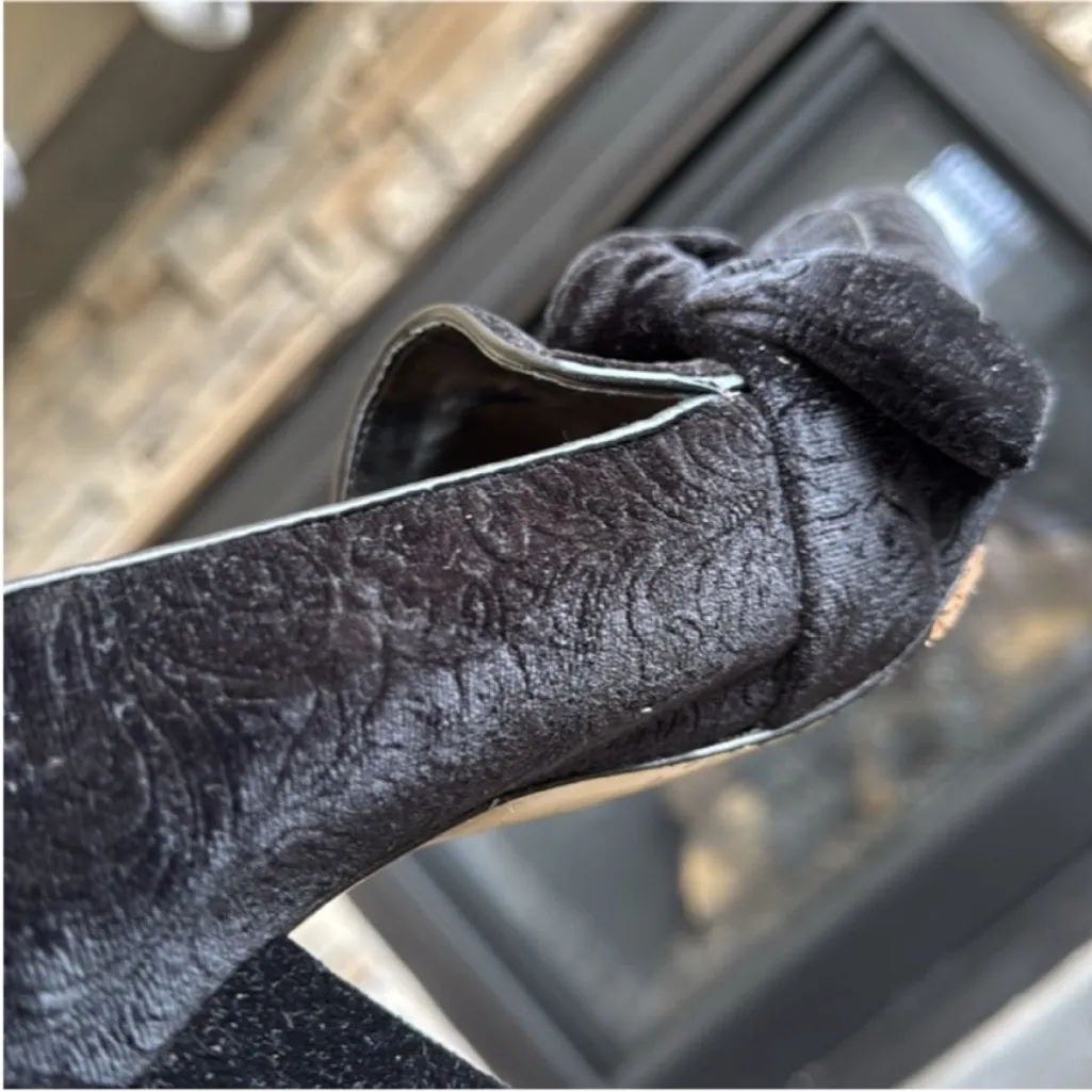 Bella Vita Women's Black Velvet Heels with Bow - Image 13