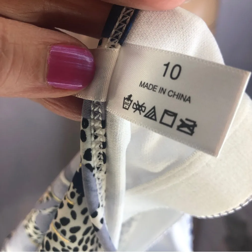 St Johns Bay Floral Ruffled Blue White Halter Tankini Swimsuit Top Womens 10 - Image 9