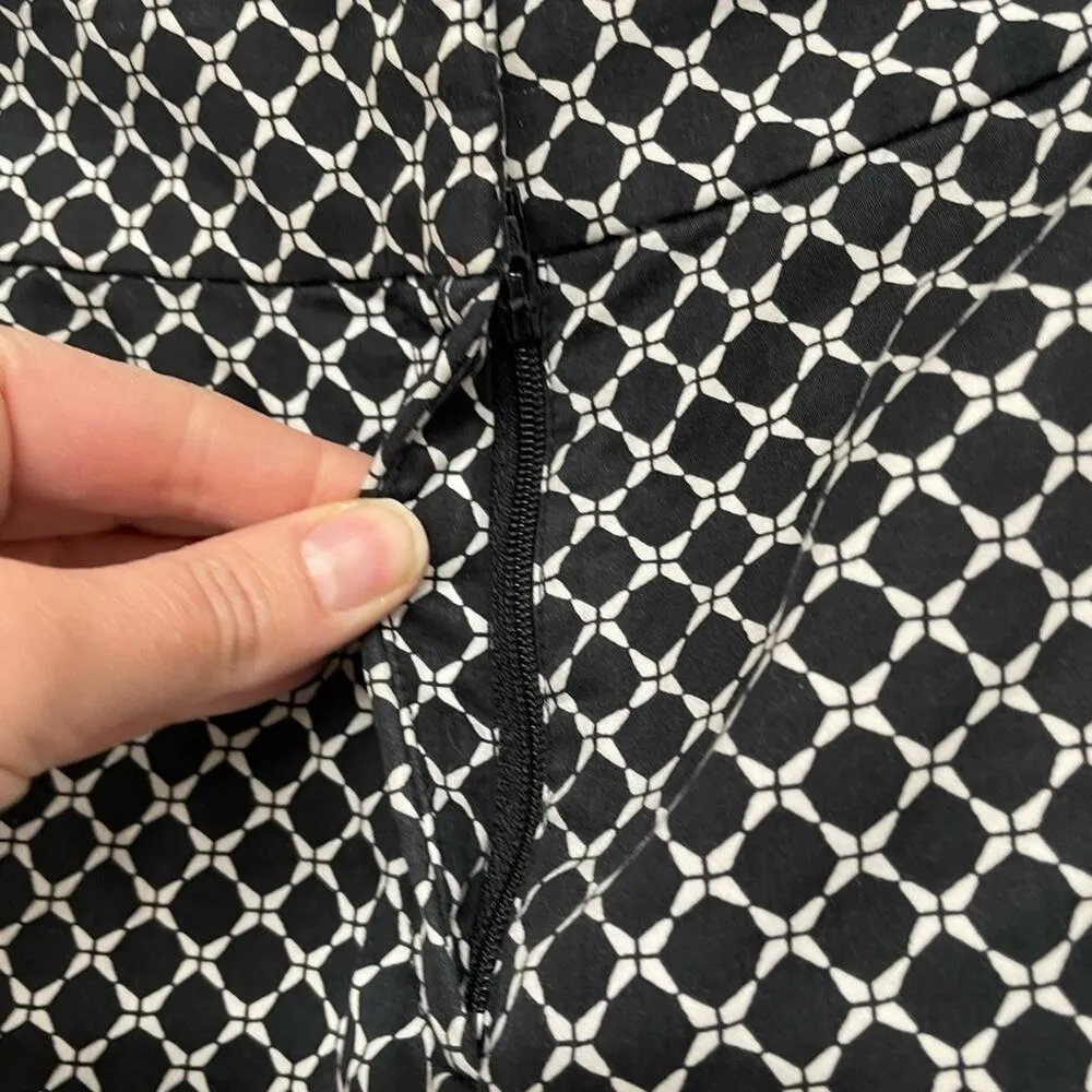 Talbots Black & White Printed Chino Shorts Womens 14P Geometric Print Bermuda - Image 3