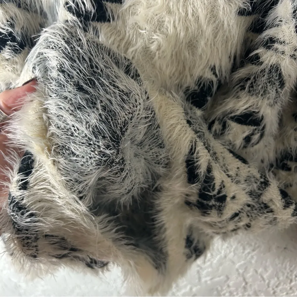 Staring At Stars Urban Outfitters BOHO Fuzzy Eyelash Aztec Pattern Sweater - Image 7