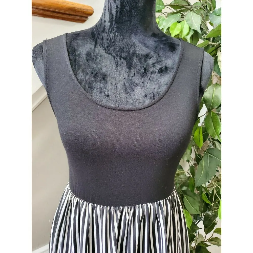 Forever21 Women's Black & White Viscose Sleeveless Round Neck Long Maxi Dress M - Image 5