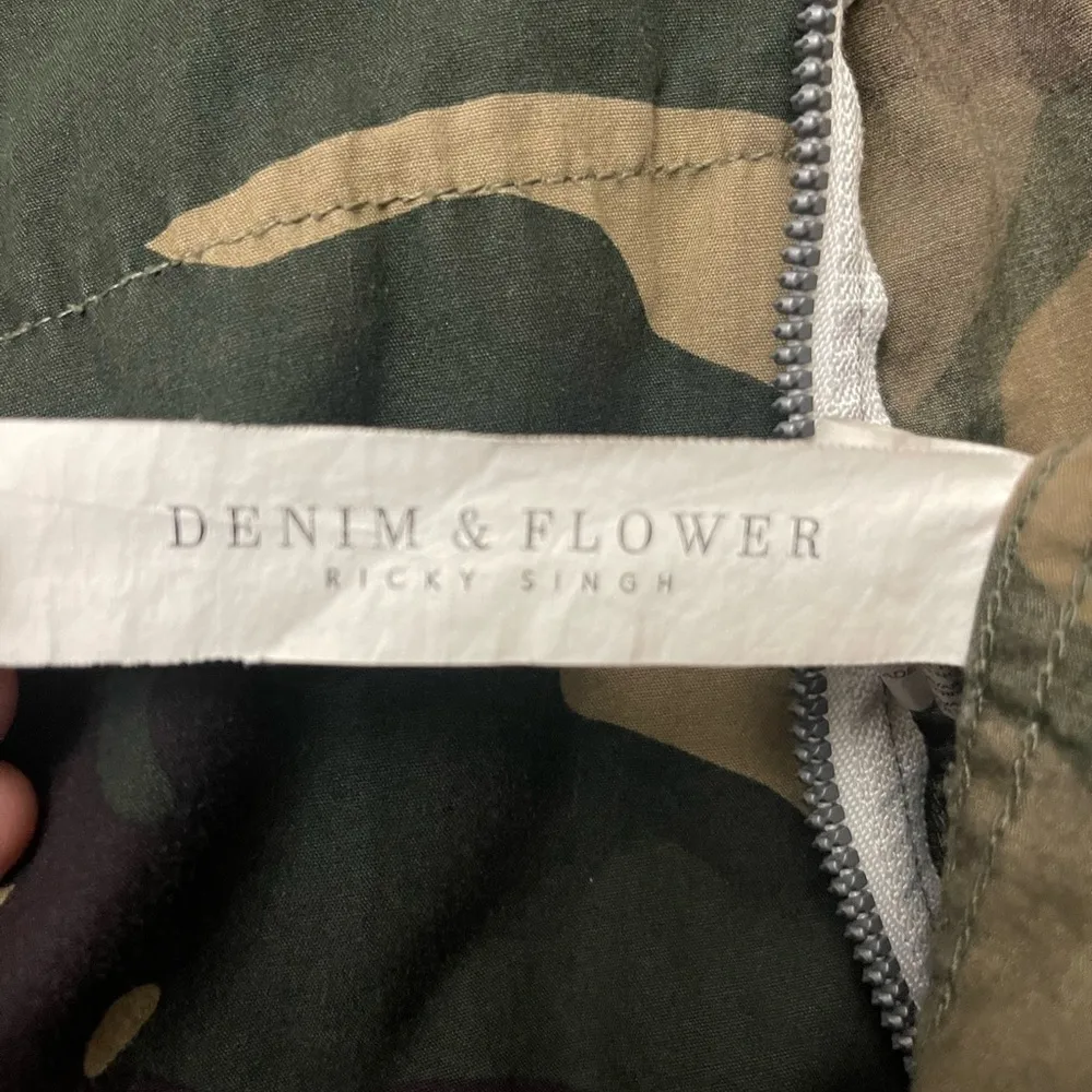 Denim and Flower Lightweight Camo Jacket - Image 9