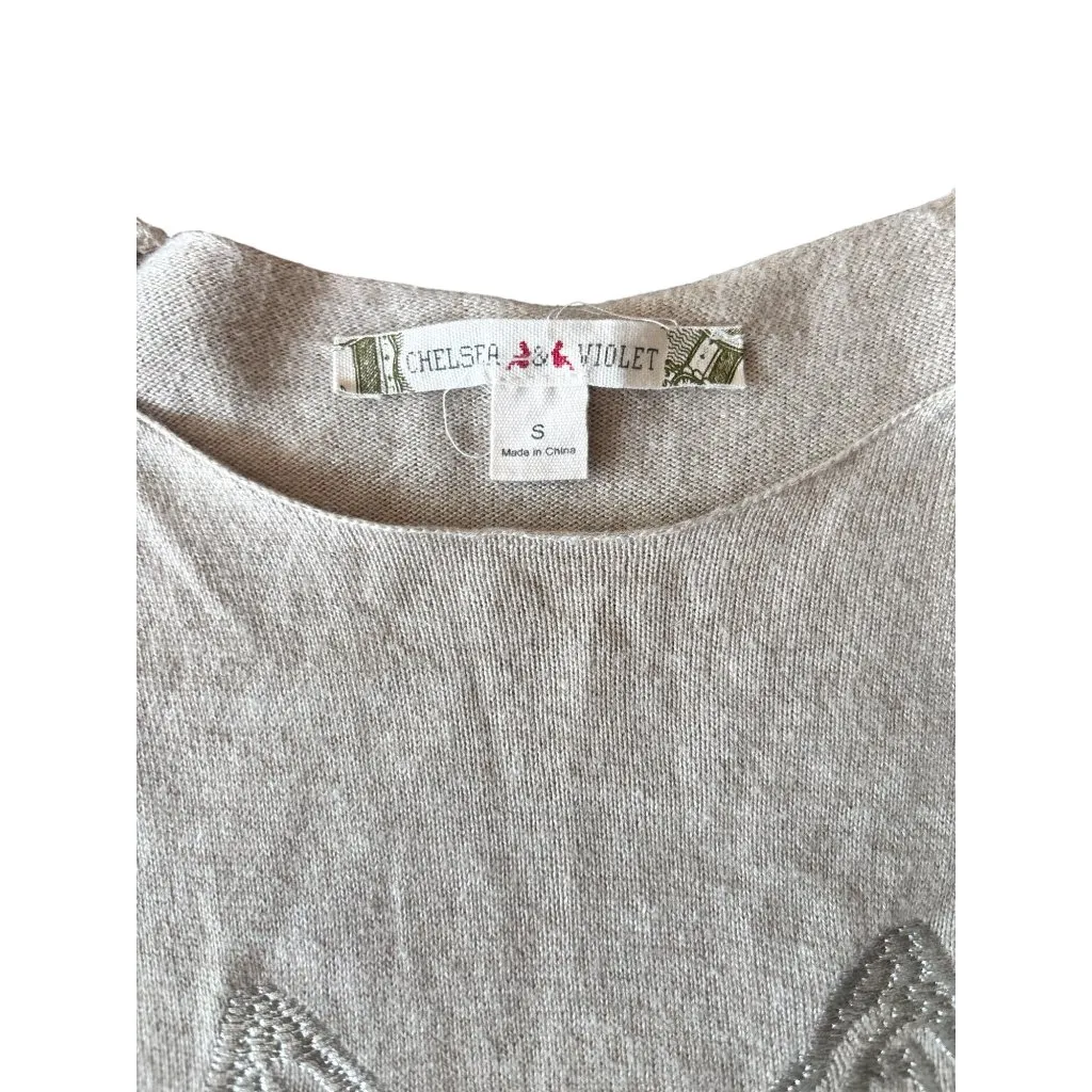 Chelsea & Violet Women's Long Sleeve Wolf Top - Image 4